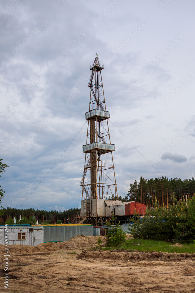 Color shot of a shale gas drilling rig on a field. Color shot of a shale gas drilling rig on a field.