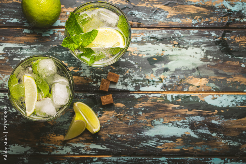 Fototapeta premium Summer drink Mojito