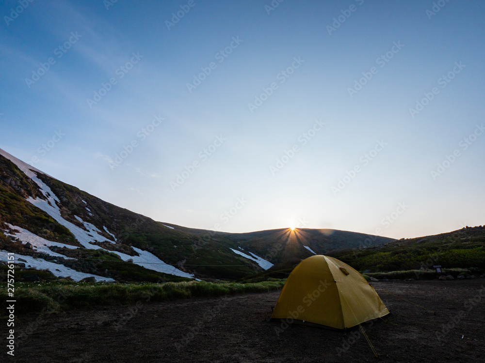 山 テント キャンプ