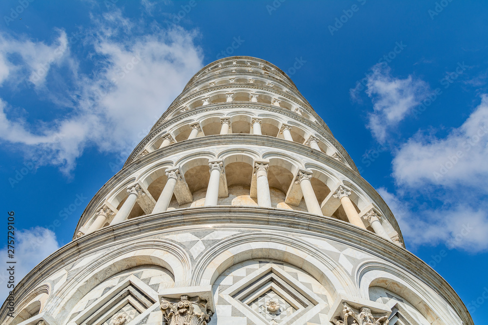 Pisa tower in sommer