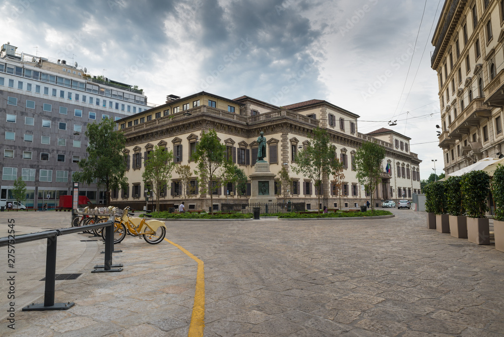 Ταπετσαρία Historical center of Milan, north Italy, Piazza Cesare Beccaria (square Caesar Beccaria), where the local police command is located