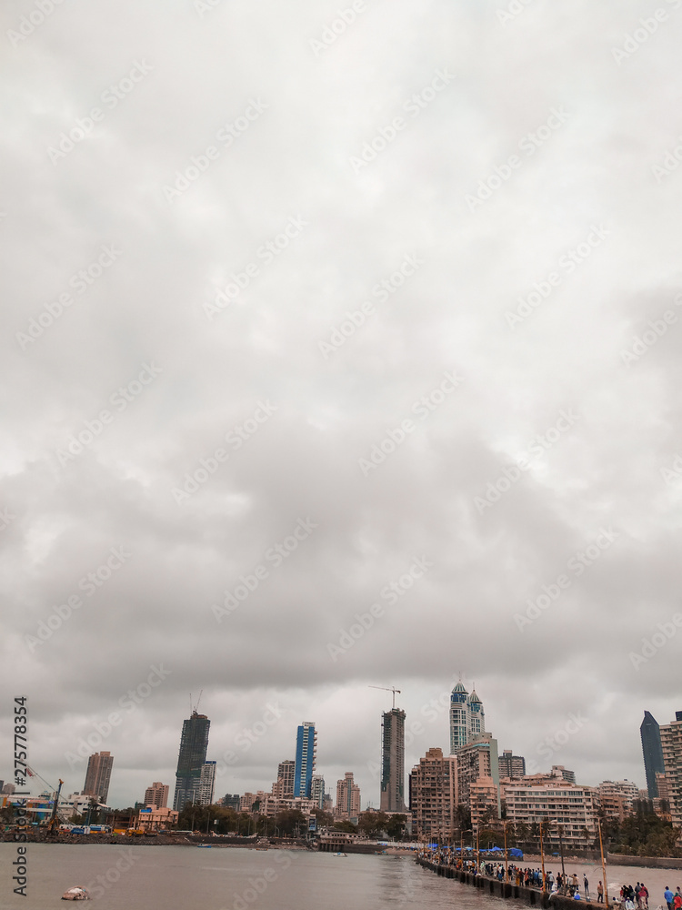 Fototapeta premium clouds over city