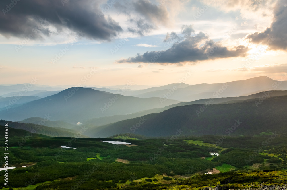 Obraz premium Dramatic sunset after heavy rain in Carpathian mountains