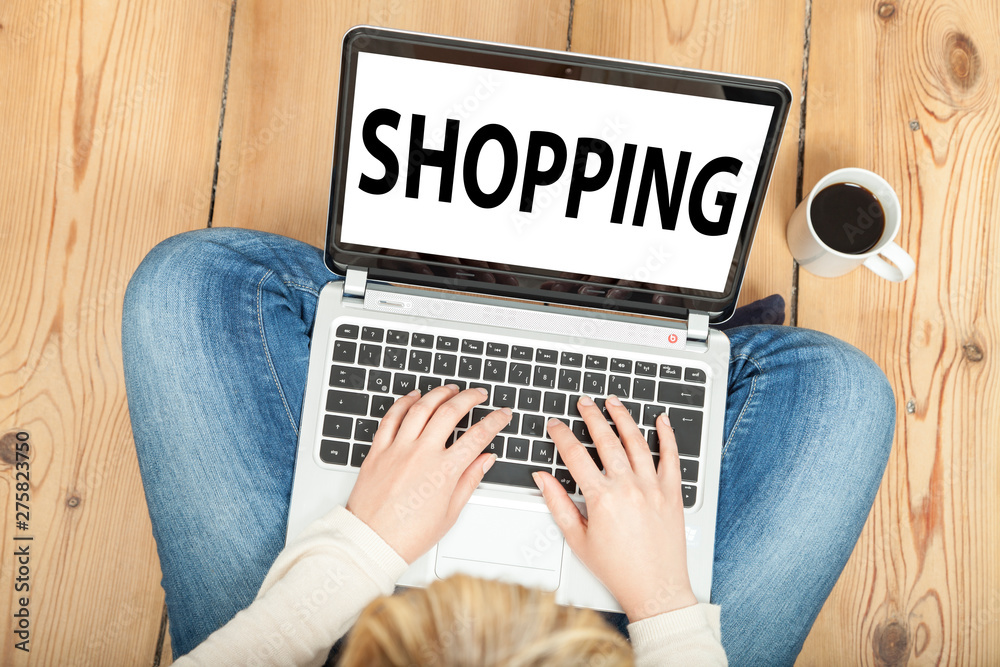 Fototapeta premium Shopping auf Laptop