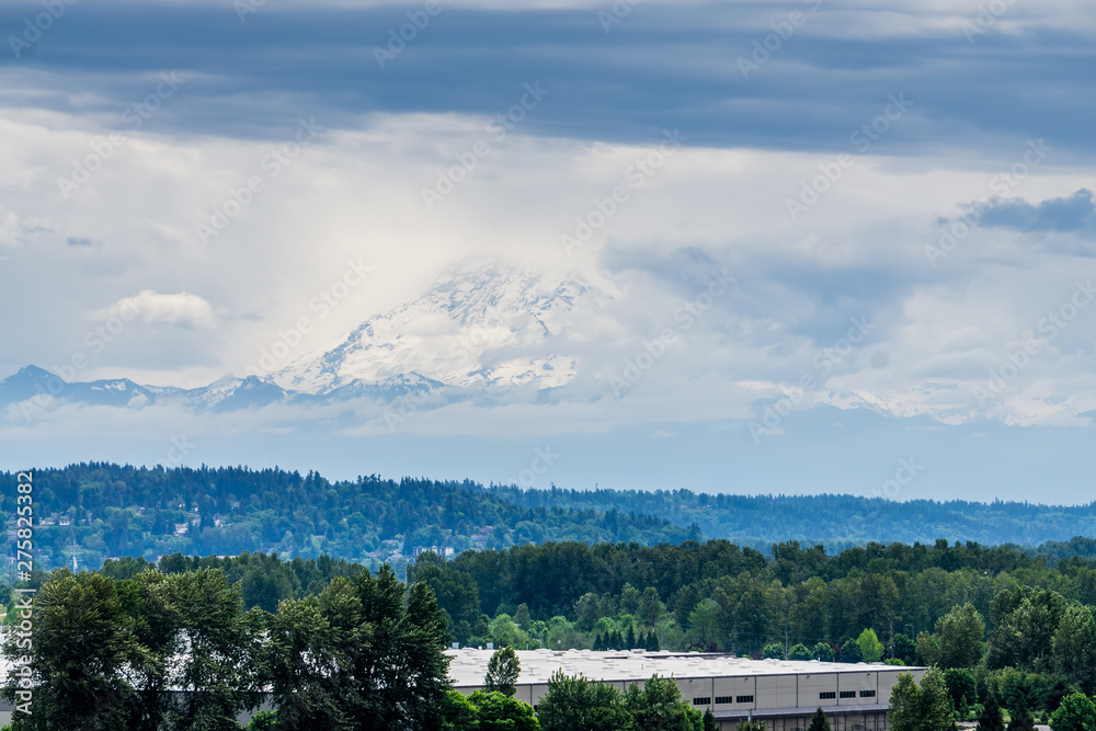 Fototapeta premium Mountain In The Clouds