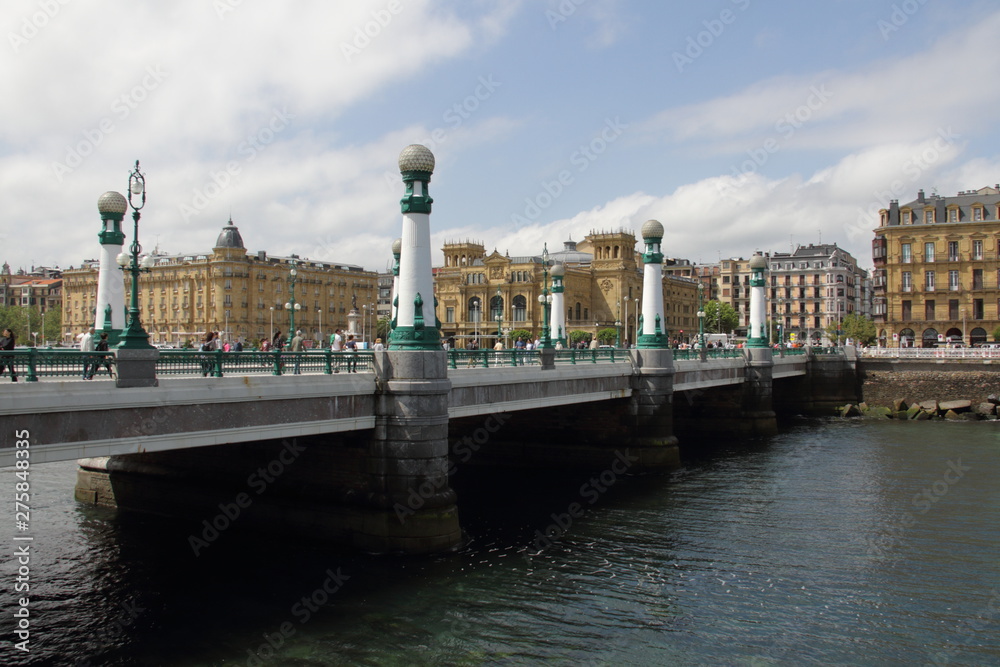 Fototapeta premium Editorial usage, Spain, Basque country, San Sebastian, main street of the city, summer June 2019
