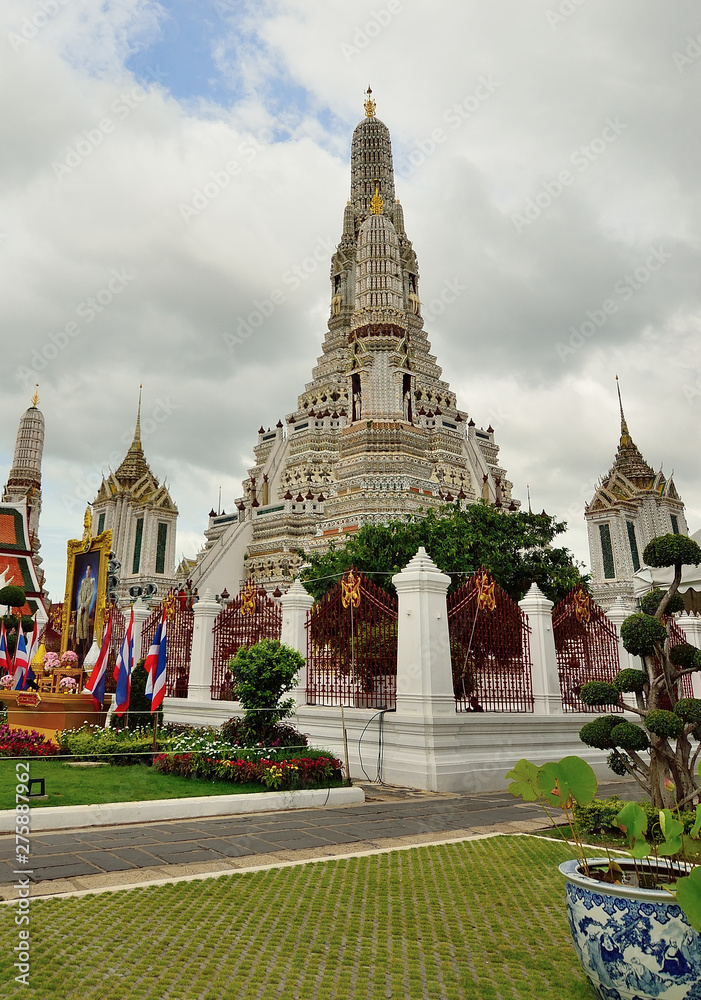 Fototapeta premium ワット・アルン