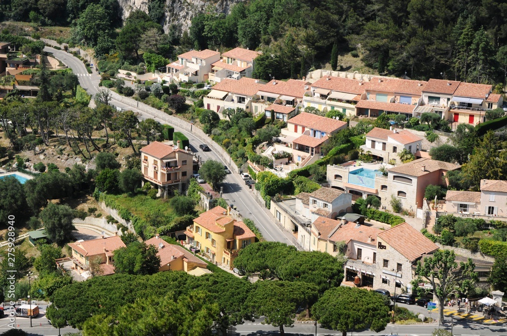 Village d’Eze dans les Alpes Maritimes (Côte d’Azur-Midi de la France)