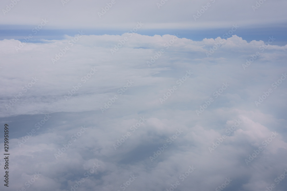 眼下に広がる雲 眼下に広がる雲
