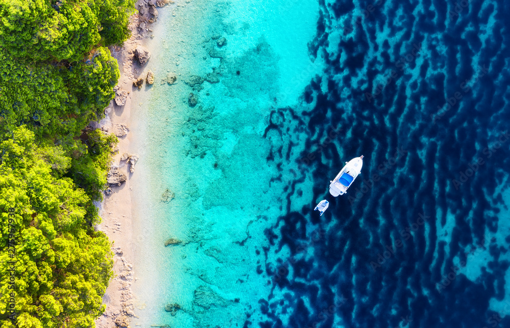 Yacht on the water surface from top view. Turquoise water background from top view. Summer seascape from air. Croatia. Travel - image