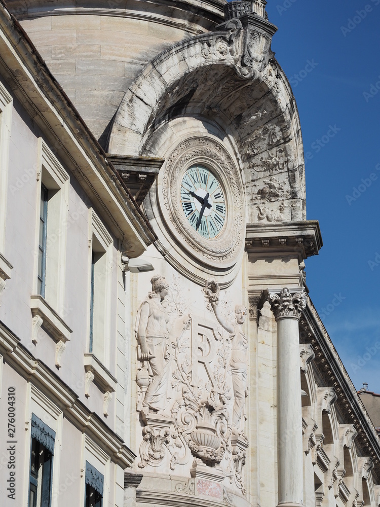 Nîmes