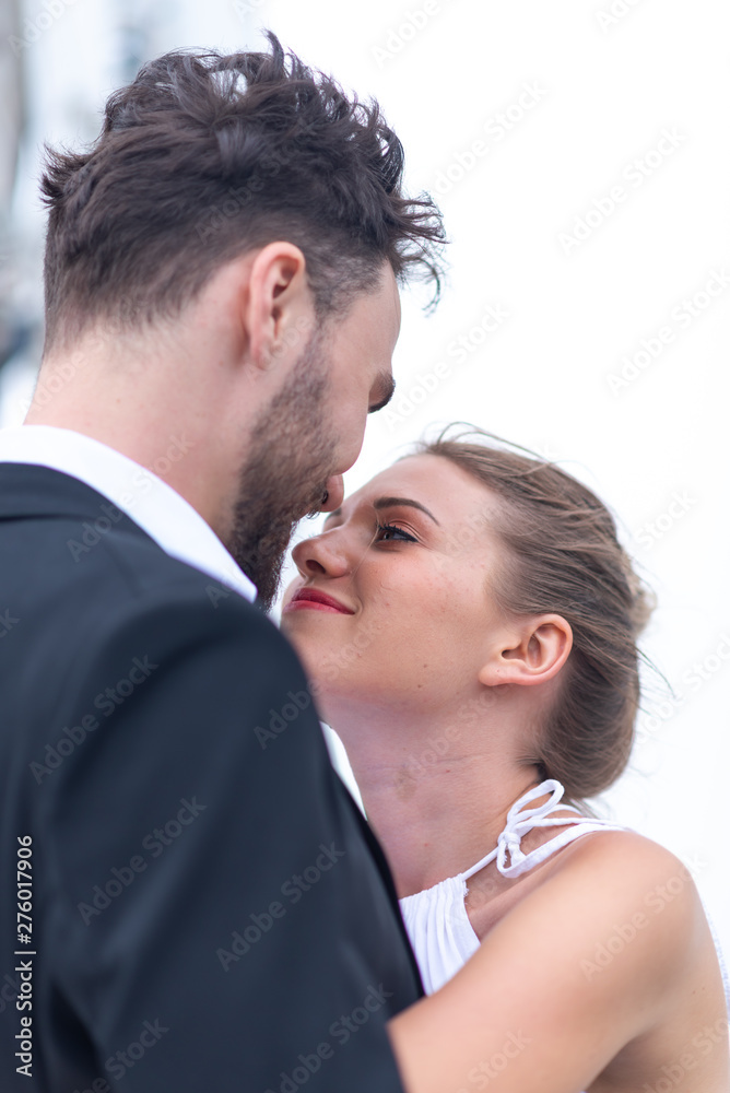 Couples are celebrating a wedding on a yacht. Couples are celebrating a wedding on a yacht.
