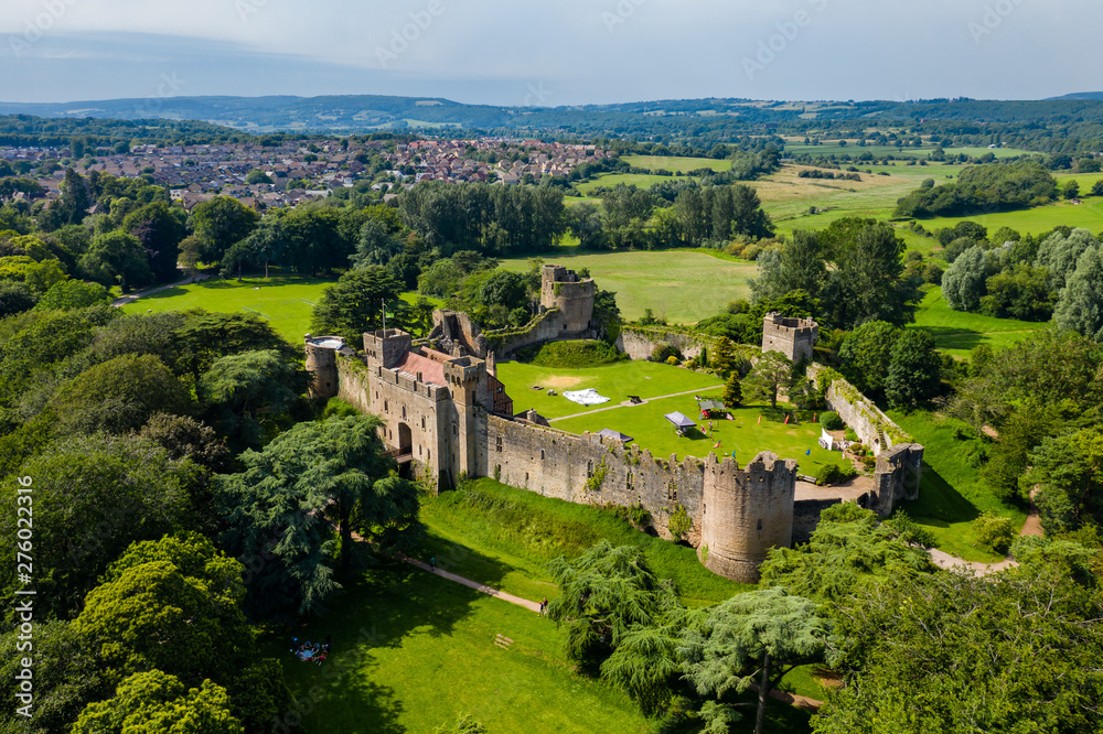 Φωτογραφία Aerial drone view of the ruins of ancient Caldicot Castle in South Wales, UK