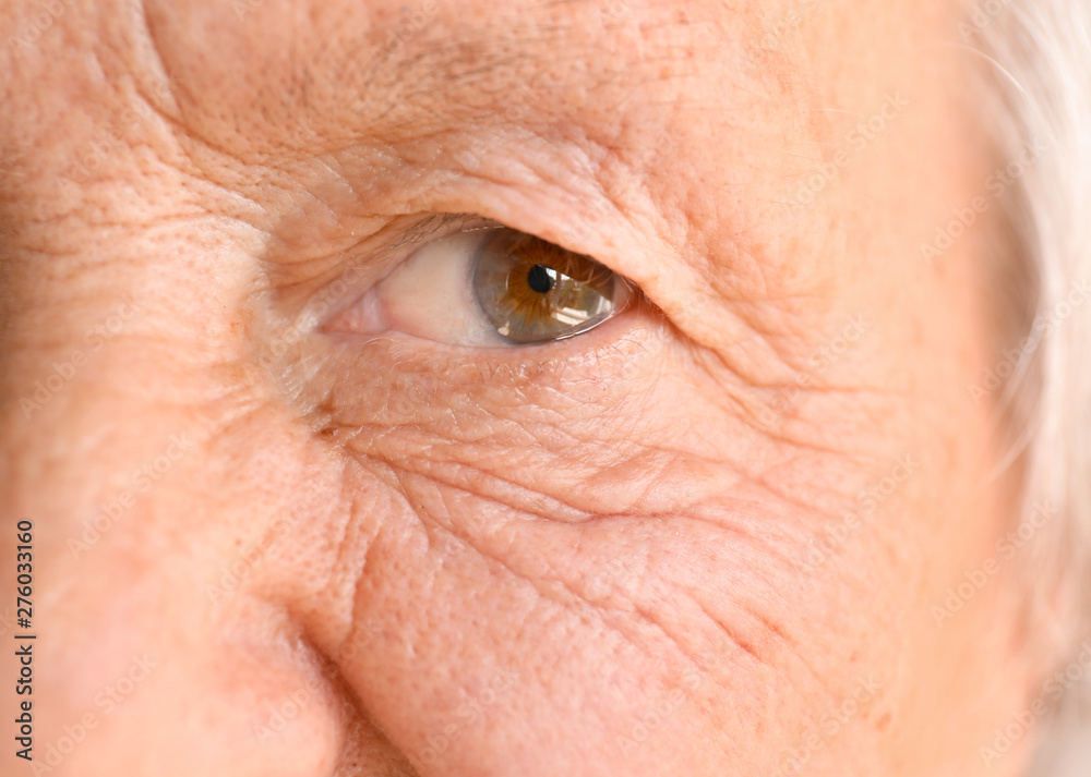 Obraz premium Face of elderly woman, closeup