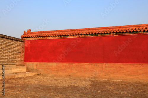 Glazed tile wall