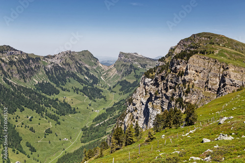 Vallée de Justistal dans les Alpes Suisses