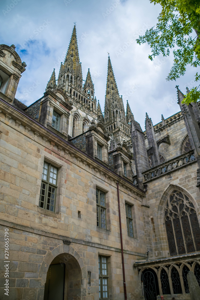 Fototapeta premium Intérieur Cathédrale Saint Corentin à Quimper.