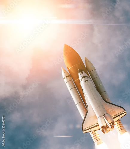 Fototapeta Naklejka Na Ścianę i Meble -  Spaceship Leaving Earth. Space craft taking off into deep space. Elements of this image furnished by NASA.