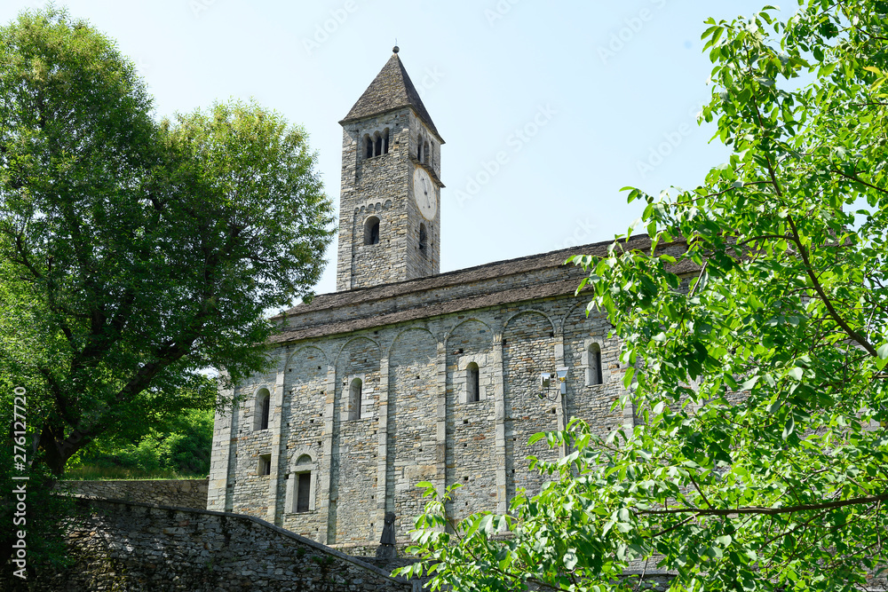 Kirche Sankt Peter u. Paul, Biasca, Tessin, Schweiz