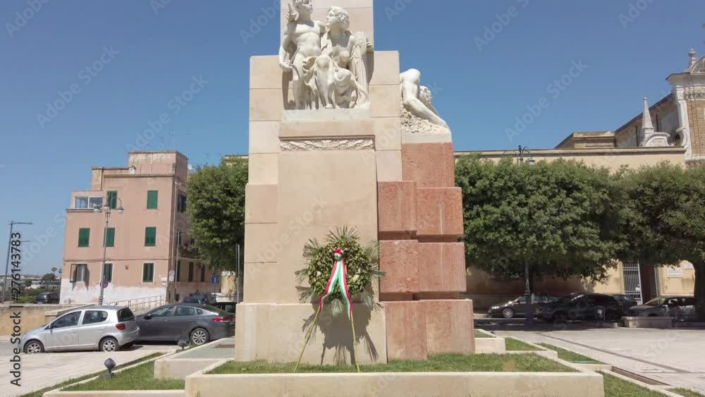 Monumento ai Caduti d'Italia at the Piazza Santa Teresa, Brindisi