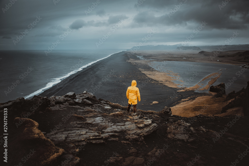 Explorer on the icelandic tour, traveling across iceland discovering natural destinations - obrazy, fototapety, plakaty 