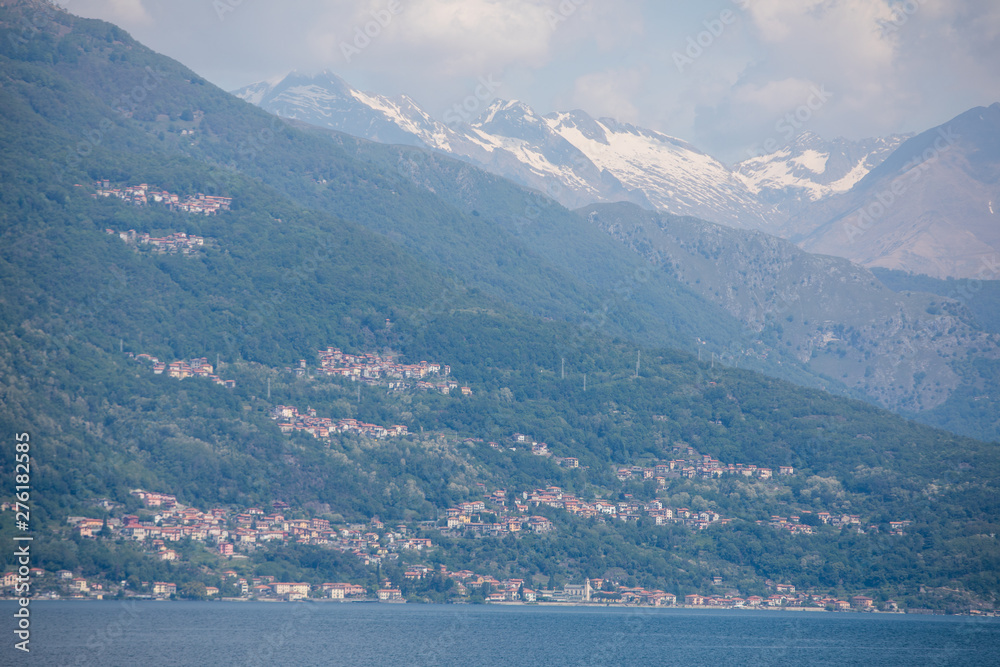 Image of some villages by the Como lake