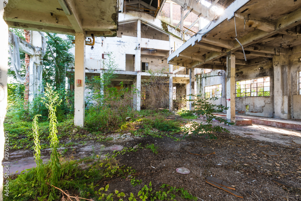 Obraz premium Urban exploration / Abandoned Oil mill