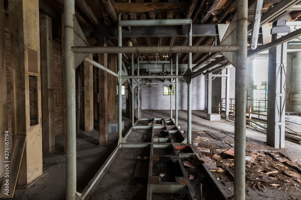 Fototapeta premium Urban exploration / Abandoned Oil mill