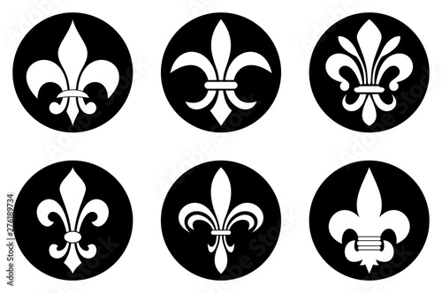 Weisse Fleur-de-lys Symbole in einem schwarzen Kreis. Verschiedenen Variationen auf einem isolierten weißen hintergrund Set von Lilien symbolen, verwendbar für alle heraldischen Anforderungen.