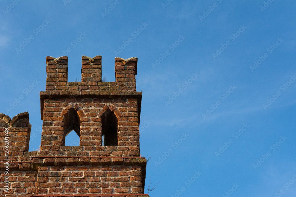Castillo medieval siglo pasado ladrillos