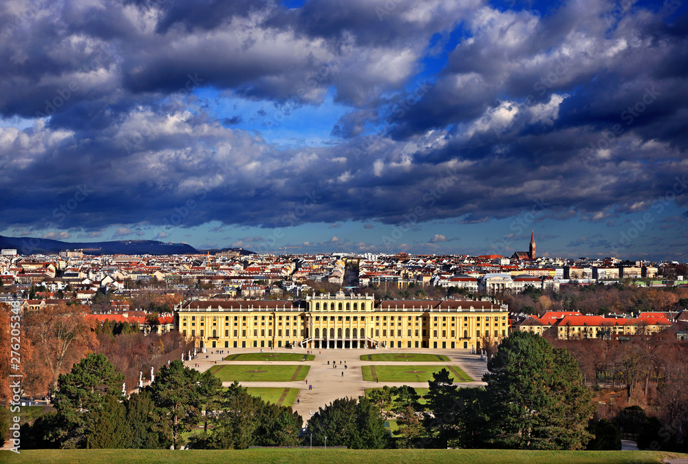  View of the Schönbrunn, summer palace of the Habsburgs and the city of Vienna in the background, Austria. Photo taken from the Gloriette pavillon.