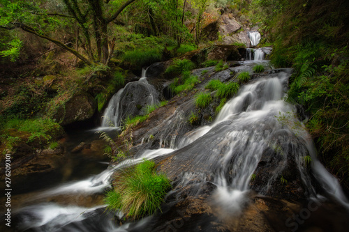 Cascada en Cuntis, Galicia, España © D.G.Eirin