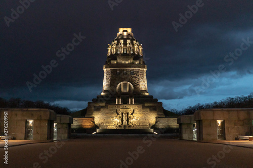 Völkerschlachtdenkmal Leipzig bei Nacht