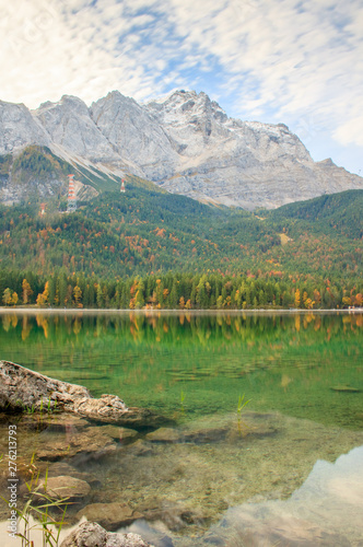 Reflections of the alps in a mountain lake © Johannes