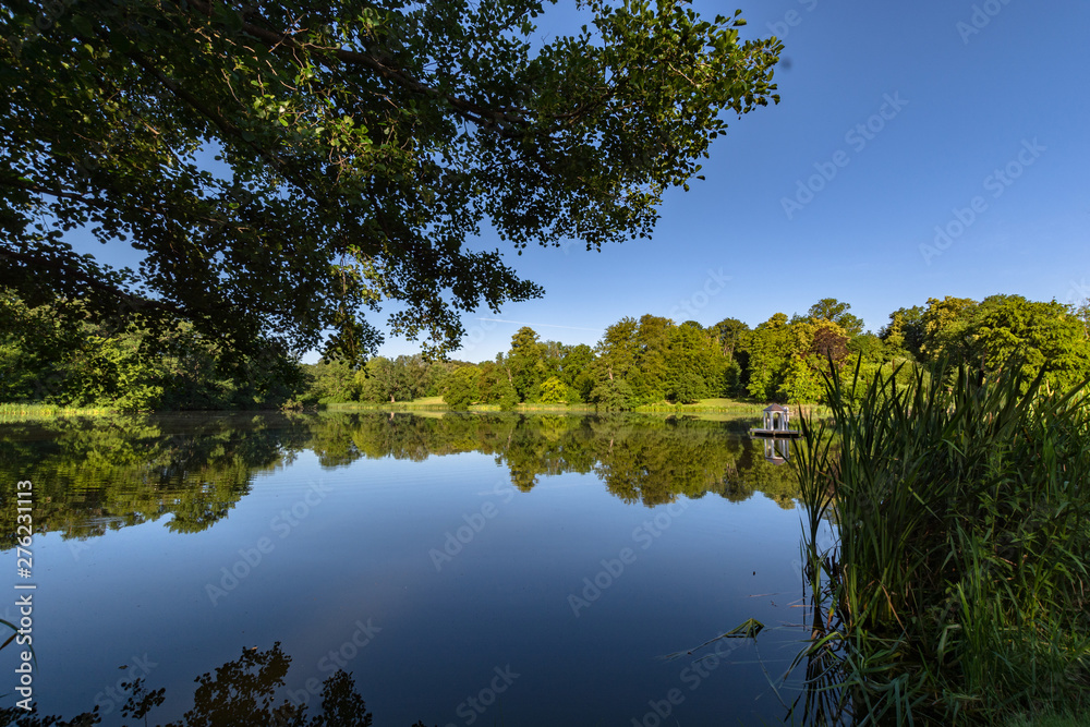Schwanenteich im Schlosspark Putbus auf Rügen Schwanenteich im Schlosspark Putbus auf Rügen
