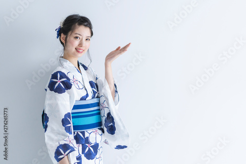 Tableau sur toile 浴衣の女性