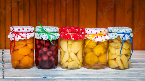 Foto Fruit compote in jars