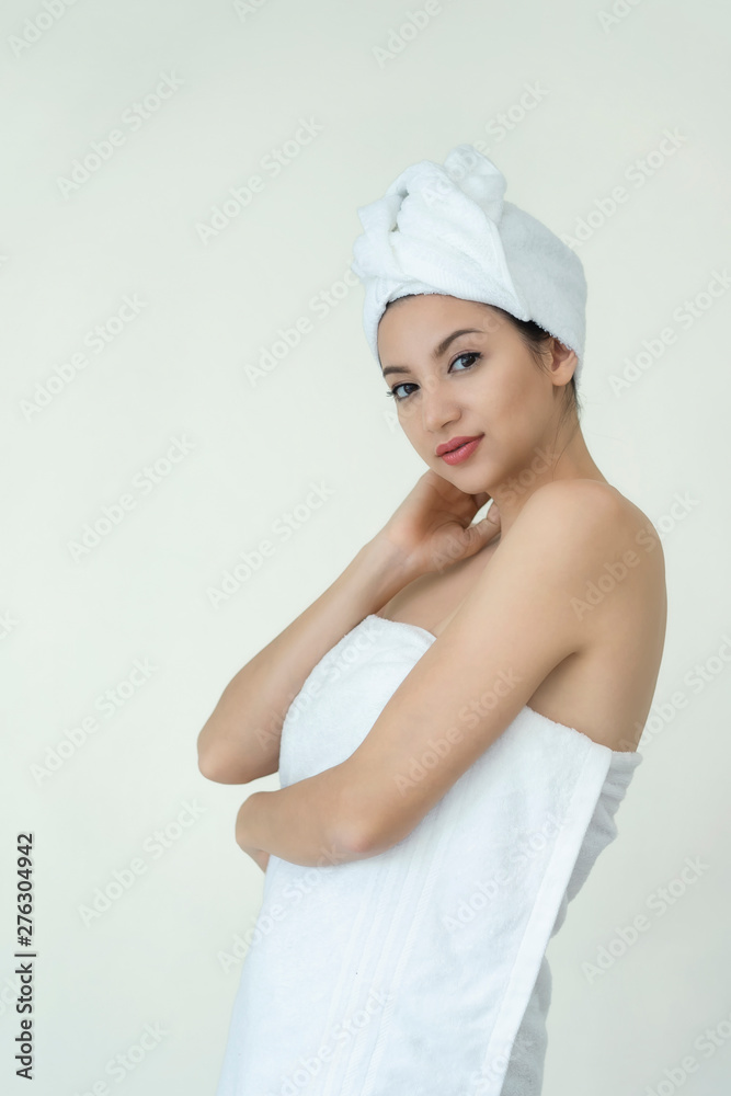 Clean the face for a relaxing massage.Hands on the face.facial treatment.cosmetic Clean the face for a relaxing massage.Hands on the face.facial treatment.cosmetic