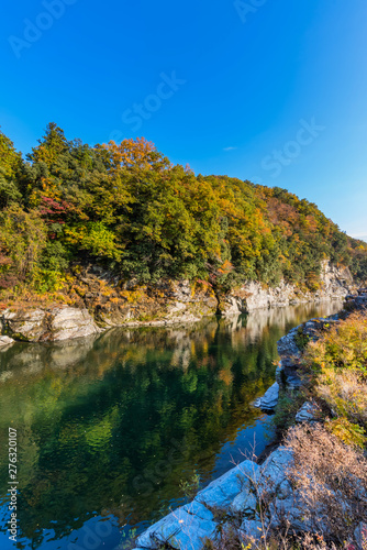 秋の長瀞 岩畳の風景
