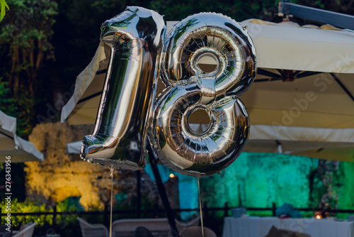 palloncini per feste di 18 anni