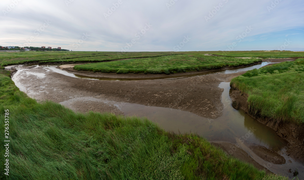 Salzwiesen und Prielen an der Küste in Sankt Peter Ording Panorama Salzwiesen und Prielen an der Küste in Sankt Peter Ording Panorama