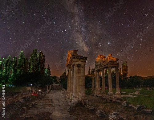 Night star exposure in ancient city of Aphrodisias © muratti6868