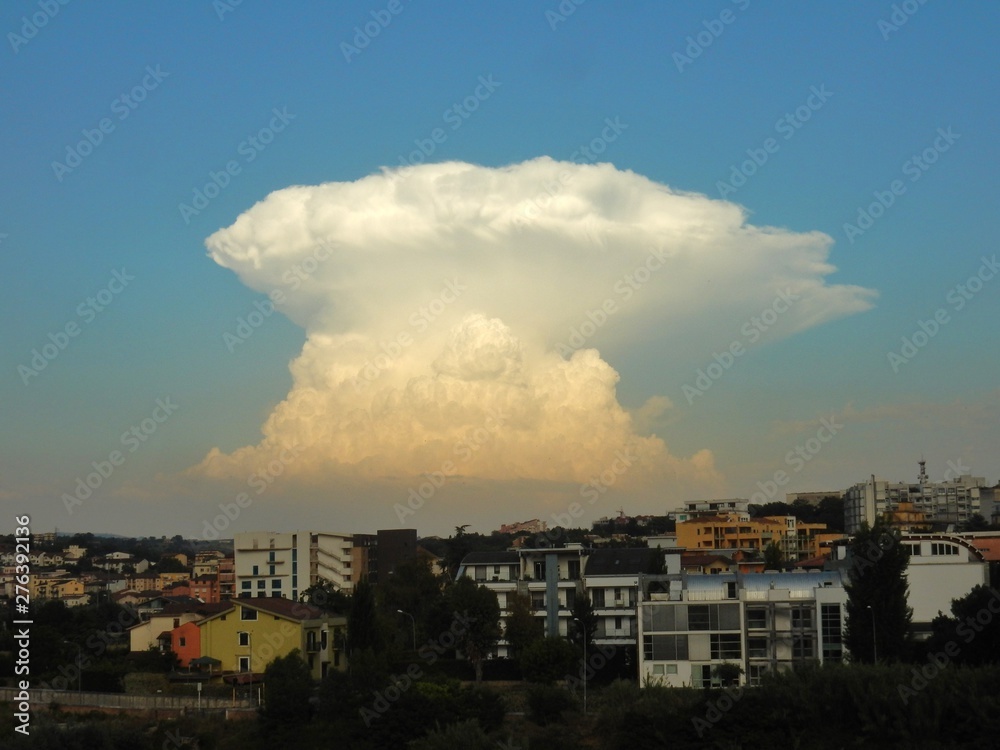 Benevento - Fungo di nuvole al tramonto