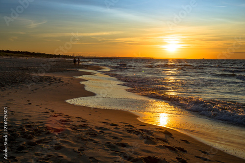 Fototapeta Naklejka Na Ścianę i Meble -  zachód słońca Zatoka gdańska, Plaża w Sobieszewie
