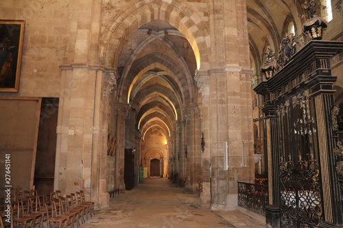 Ville de Langres - Cathédrale Saint Mammes construite au 12 eme siecle - Vue de l'intérieur  - France © ERIC