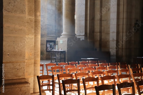 Ville de Langres - Cathédrale Saint Mammes construite au 12 eme siecle - Vue de l'intérieur  - France photo