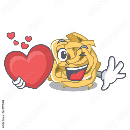 With heart fettuccine is cooked in character pan