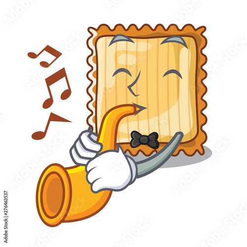 With trumpet lasagne is cooked in mascot oven