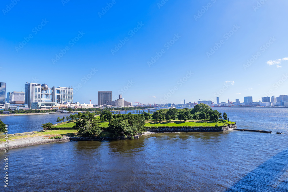Naklejka premium レインボープロムナードから台場公園の眺望
