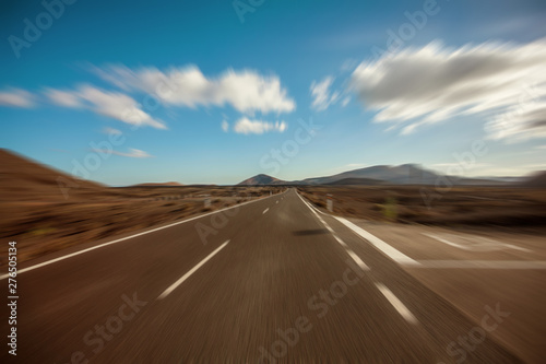 Big empty road in a mountains © Кристина Пахомова